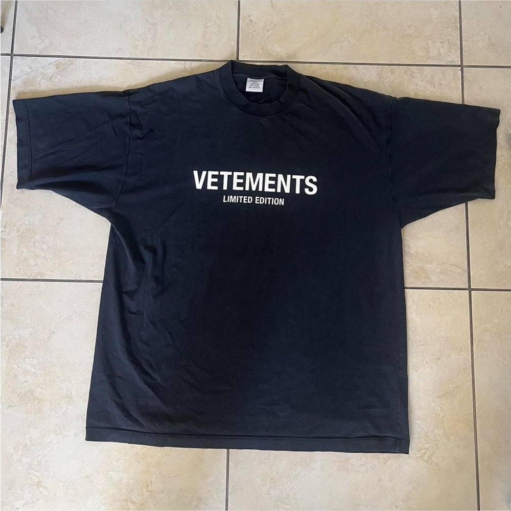 Vetements Limited Edition Black Men's Shirt